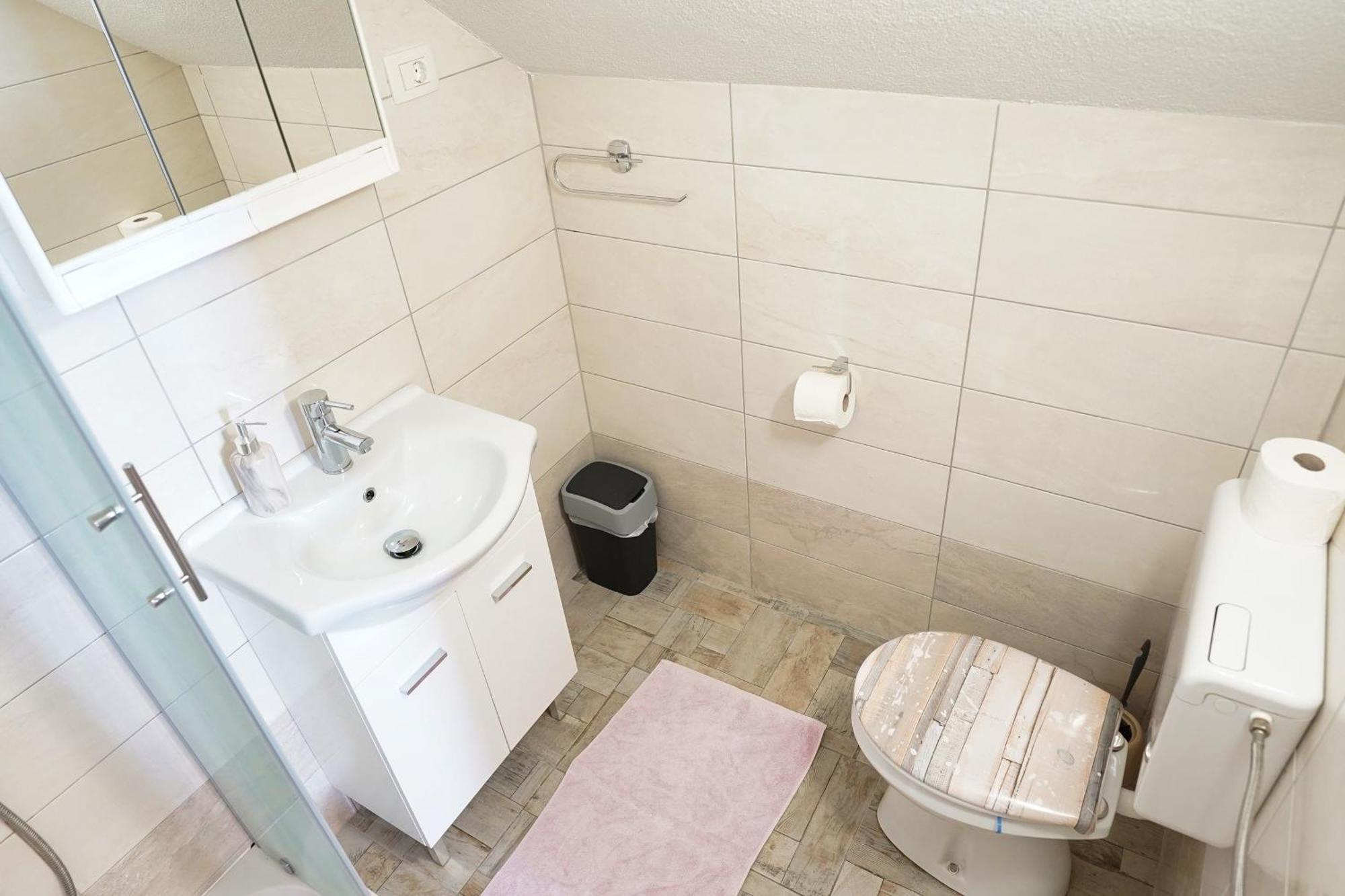 בוהין Apartmaji Jost מראה חיצוני תמונה